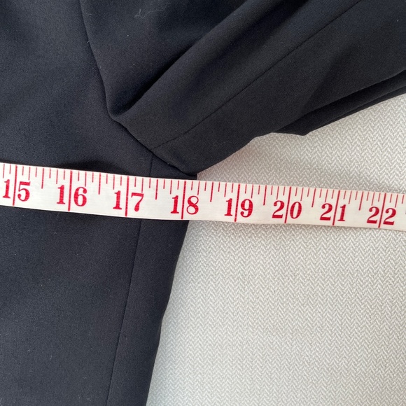 Contemporaine (Simons), 6, classic blazer in black with floral lining. - Picture 10 of 15